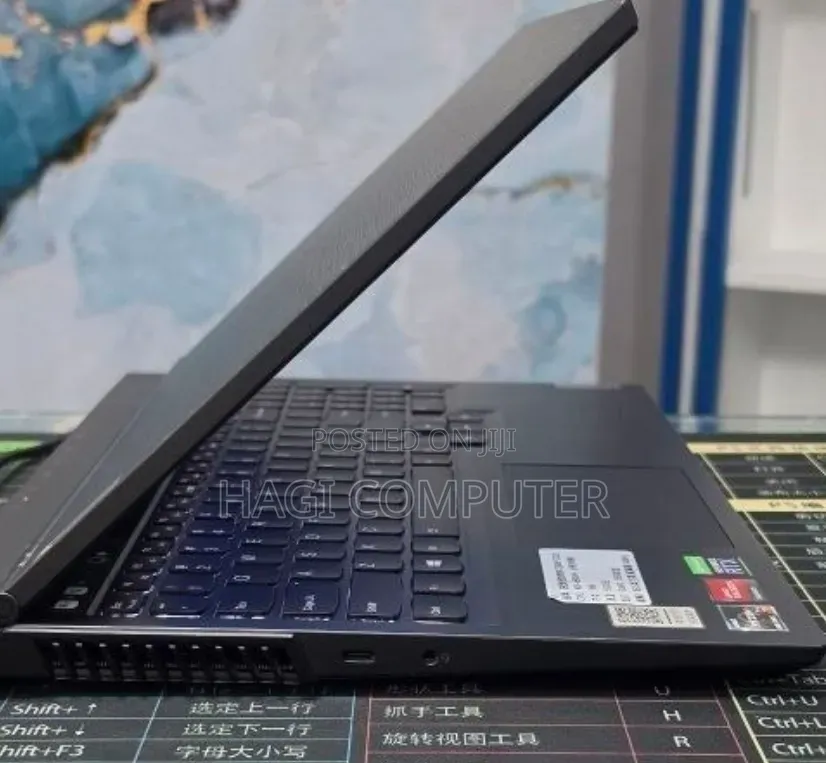 New Laptop Lenovo Legion 5 16GB AMD Ryzen 7 SSD 512GB