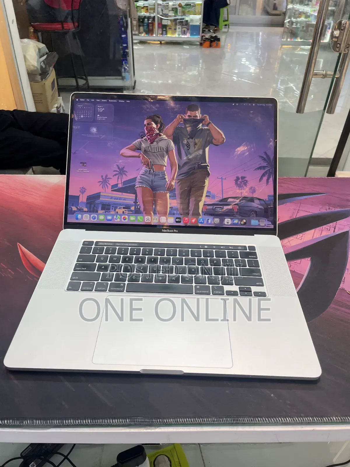 New Laptop Apple MacBook Pro 2019 16GB Intel Core i9 SSD 1T