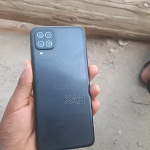 Samsung Galaxy A12 32 GB Black