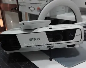 EPSON Projector
Model Name: EB-S31
Hardware Interface: VGA,