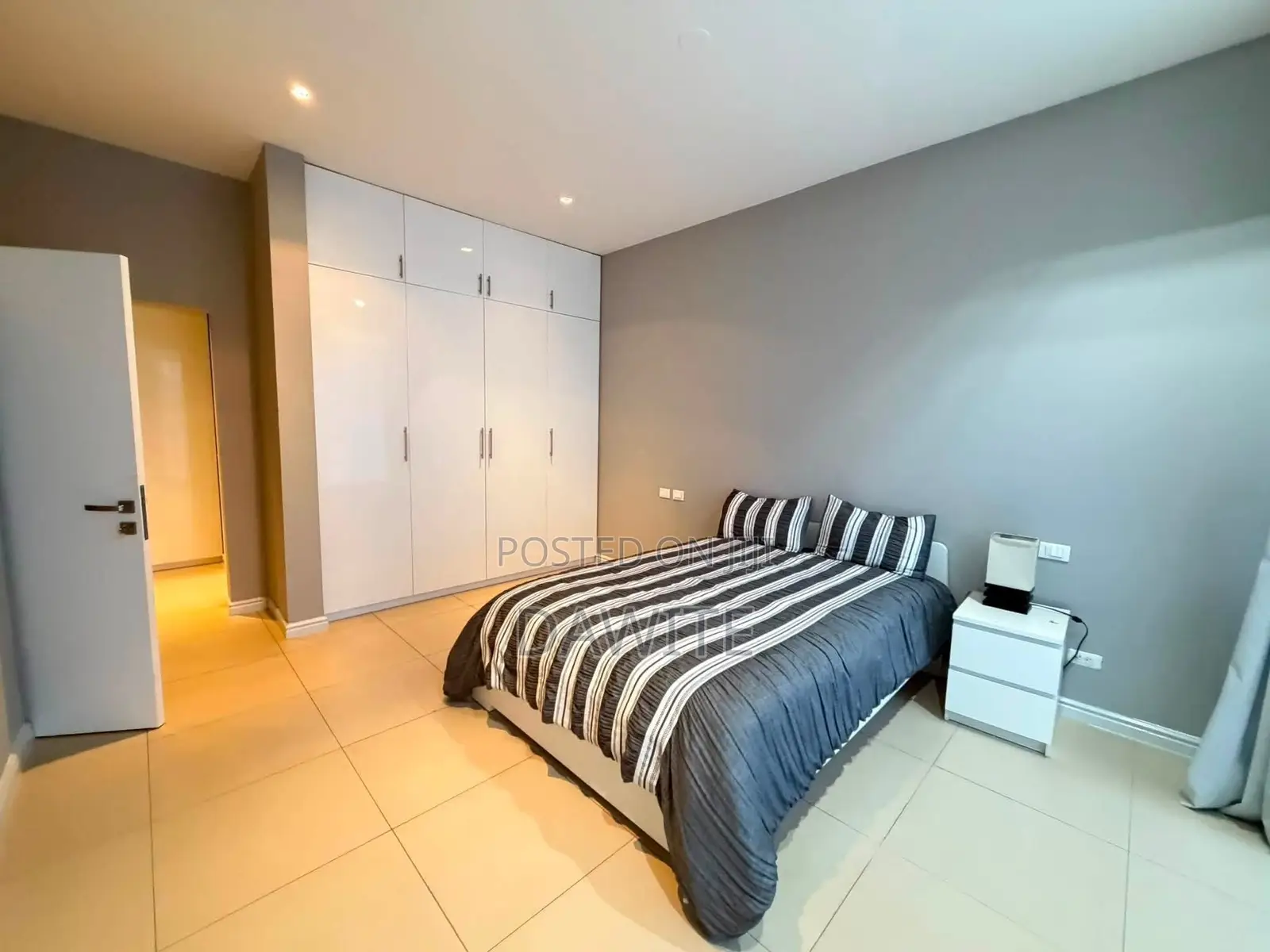 Furnished 4bdrm Apartment in የግል, Bole for sale
