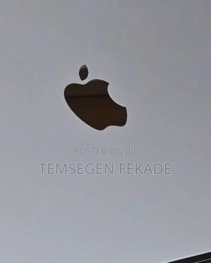 New Laptop Apple MacBook Air 2022 M2 16GB Apple M2 SSD 256GB