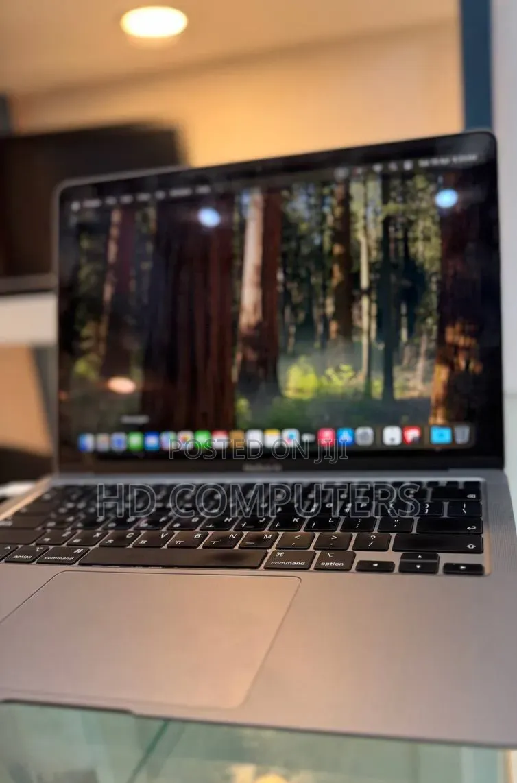 New Laptop Apple MacBook Air 2020 M1 8GB Apple M1 SSD 256GB