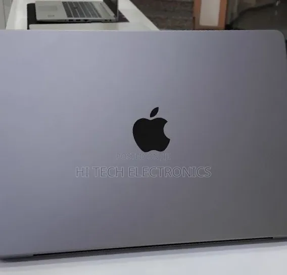 New Laptop Apple MacBook Pro 2021 M1 32GB Apple M1 Pro SSD 512GB