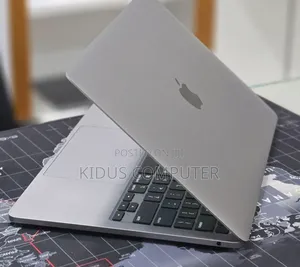 New Laptop Apple MacBook Pro 2022 M2 16GB Apple M2 SSD 512GB