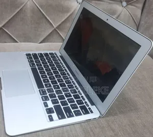 New Laptop Apple MacBook Air 4GB Intel Core i5 SSD 500GB