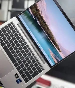 New Laptop HP EliteBook 830 G9 16GB Intel Core i5 SSD 512GB