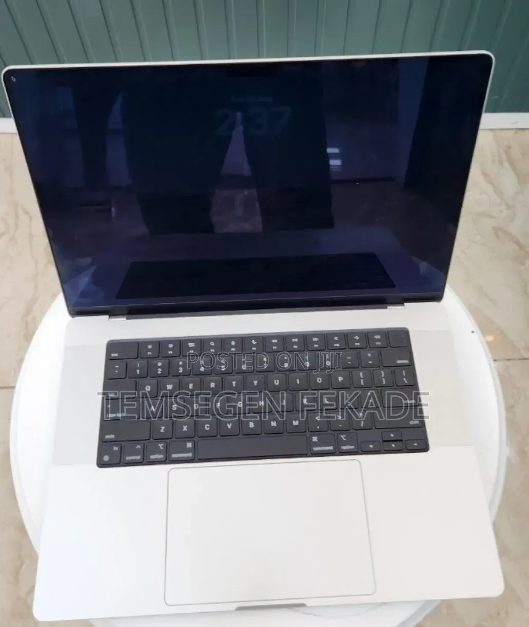 New Laptop Apple MacBook Pro 2021 M1 16GB Apple M1 Pro SSD 1T