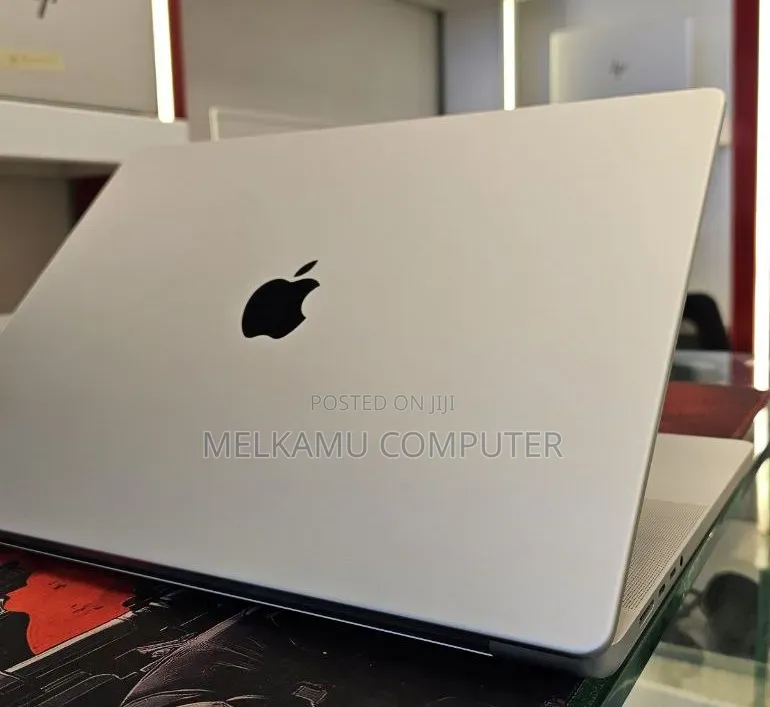 New Laptop Apple MacBook Pro 2021 M1 16GB Apple M1 SSD 512GB