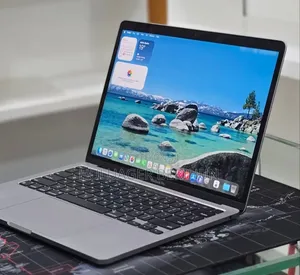 New Laptop Apple MacBook Pro 2022 M2 16GB Apple M2 SSD 512GB