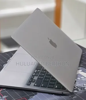New Laptop Apple MacBook Pro 2022 M2 16GB Apple M2 SSD 512GB