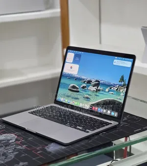 New Laptop Apple MacBook Pro 2020 M1 16GB Apple M1 Pro SSD 512GB