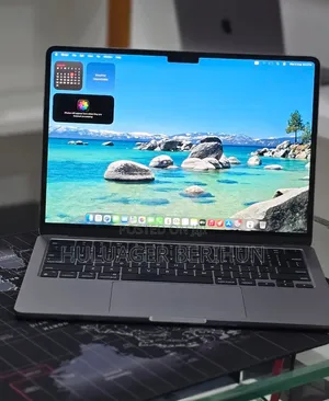 New Laptop Apple MacBook Air 2022 M2 16GB Apple M2 SSD 256GB