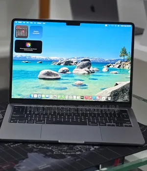 New Laptop Apple MacBook Air 2022 M2 16GB Apple M2 SSD 256GB