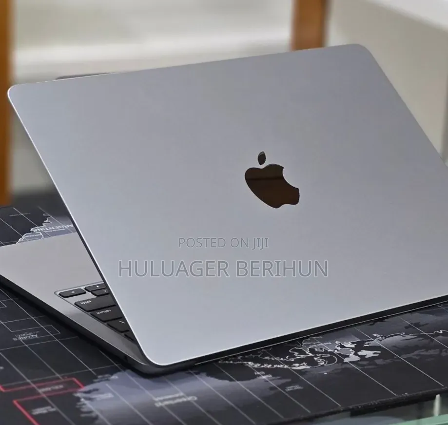 New Laptop Apple MacBook Air 2022 M2 16GB Apple M2 SSD 256GB