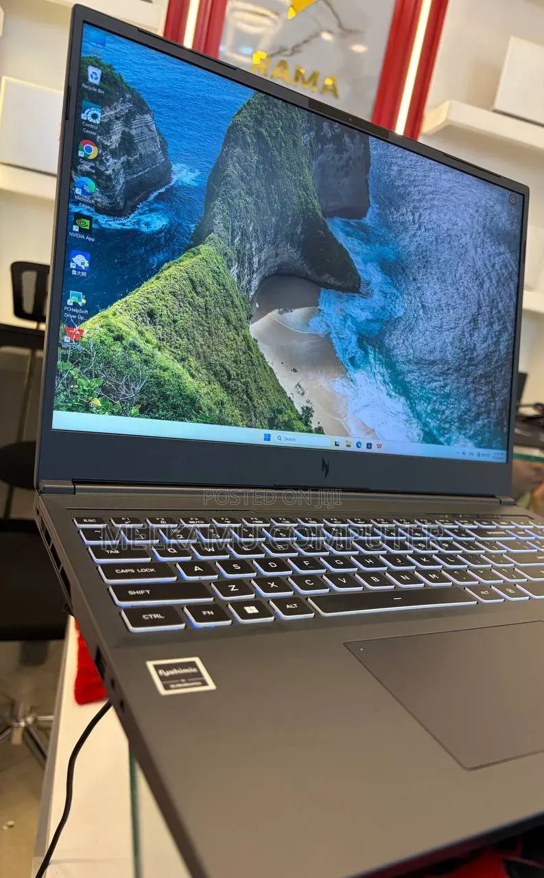 New Laptop Acer Nitro V 16 16GB Intel Core i7 SSD 1T