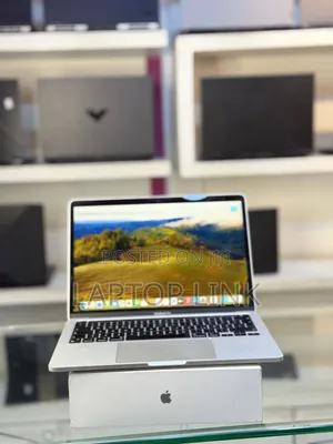 New Laptop Apple MacBook Pro 8GB Apple M1 Pro SSD 512GB