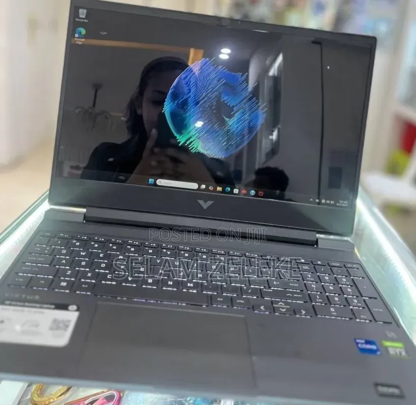 New Laptop Lenovo 16GB AMD Ryzen 7 SSD 512GB