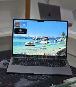 New Laptop Apple MacBook Air 2022 M2 16GB Apple M2 SSD 256GB