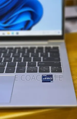 New Laptop HP EliteBook 830 16GB Intel Core i7 SSD 512GB