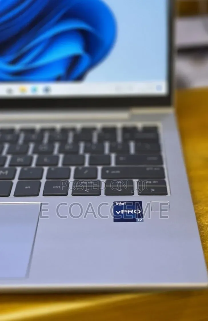 New Laptop HP EliteBook 830 16GB Intel Core i7 SSD 512GB