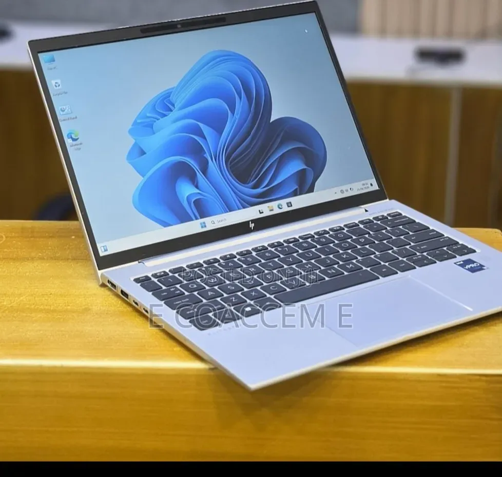 New Laptop HP EliteBook 830 16GB Intel Core i7 SSD 512GB