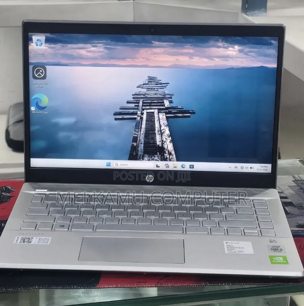 New Laptop HP Pavilion 14 8GB Intel Core i5 SSD 512GB