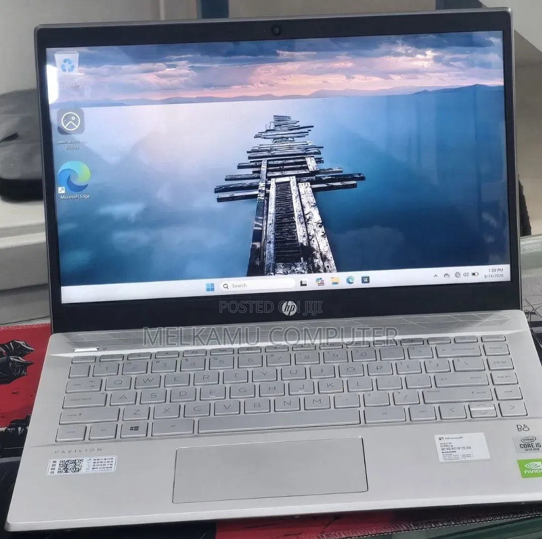New Laptop HP Pavilion 14 8GB Intel Core i5 SSD 512GB
