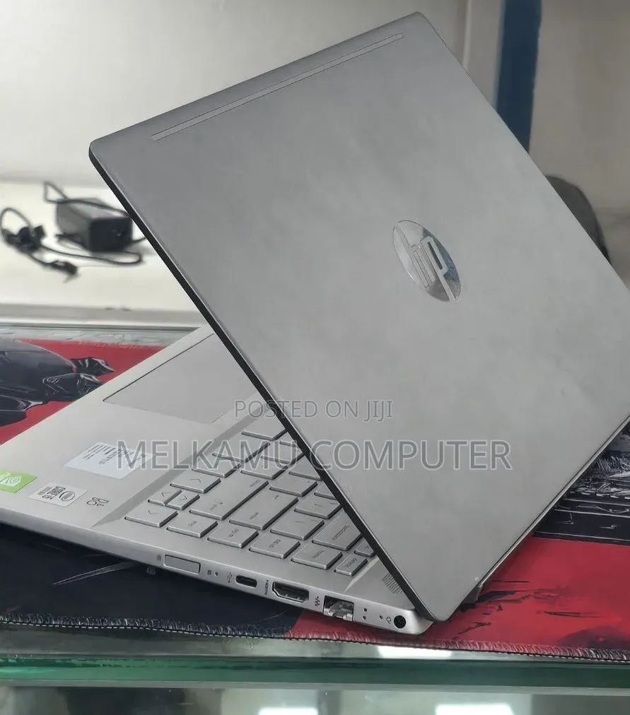New Laptop HP Pavilion 14 8GB Intel Core i5 SSD 512GB