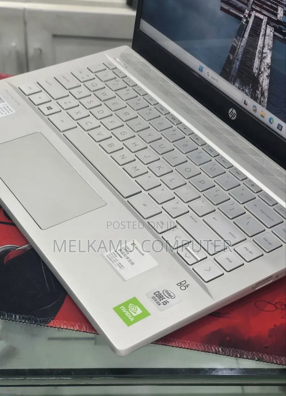 New Laptop HP Pavilion 14 8GB Intel Core i5 SSD 512GB