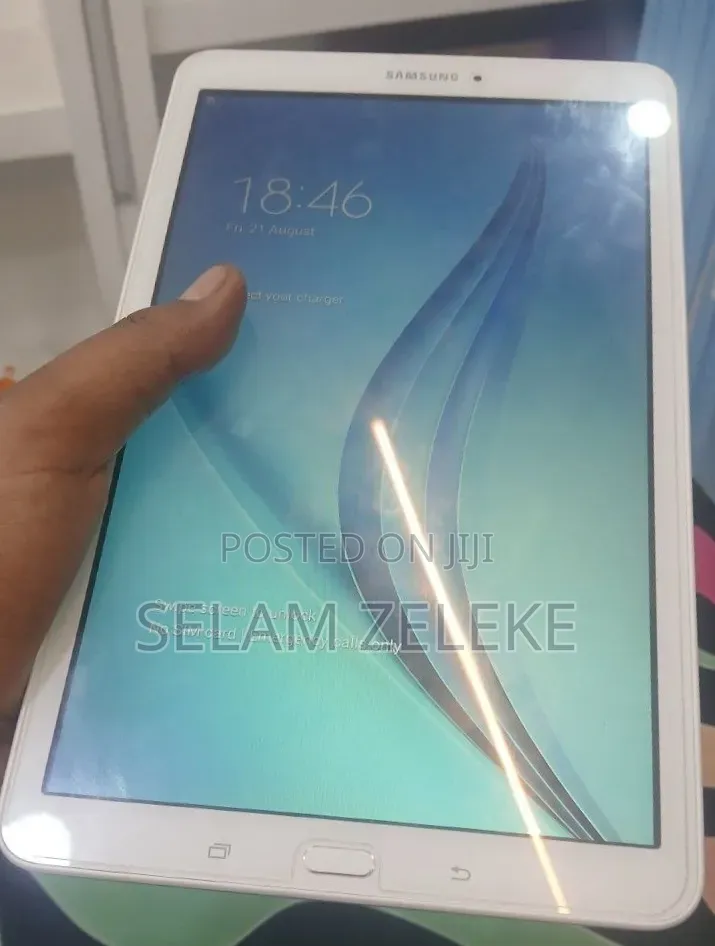 New Samsung Galaxy Tab E 8.0 8 GB White