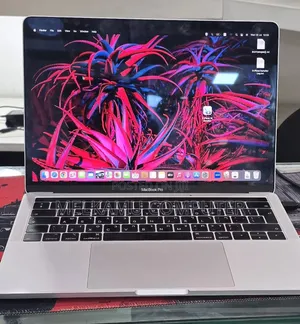 New Laptop Apple MacBook Pro 2018 16GB Intel Core i5 SSD 256GB