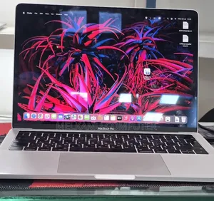 New Laptop Apple MacBook Pro 2018 16GB Intel Core i5 SSD 256GB