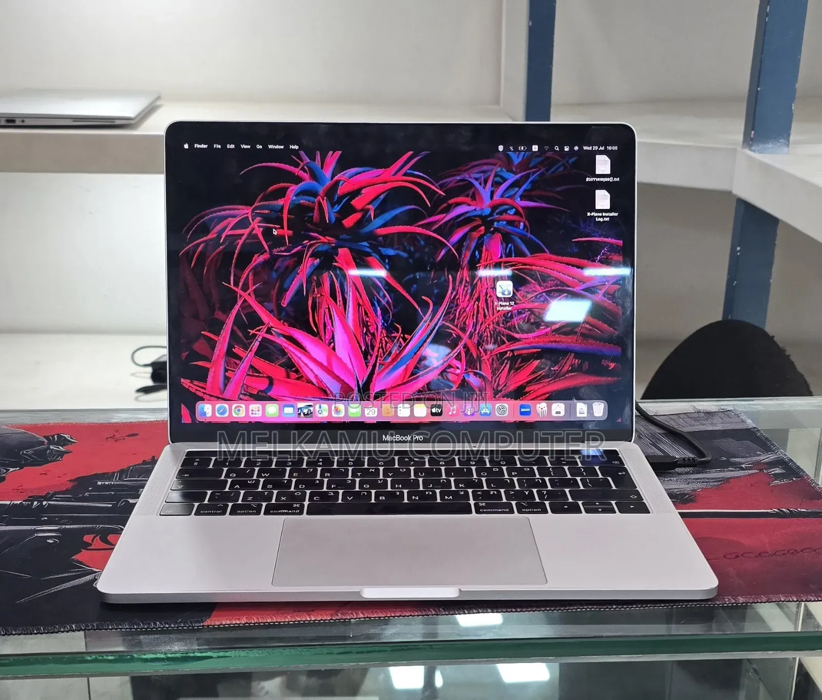 New Laptop Apple MacBook Pro 2018 16GB Intel Core i5 SSD 256GB