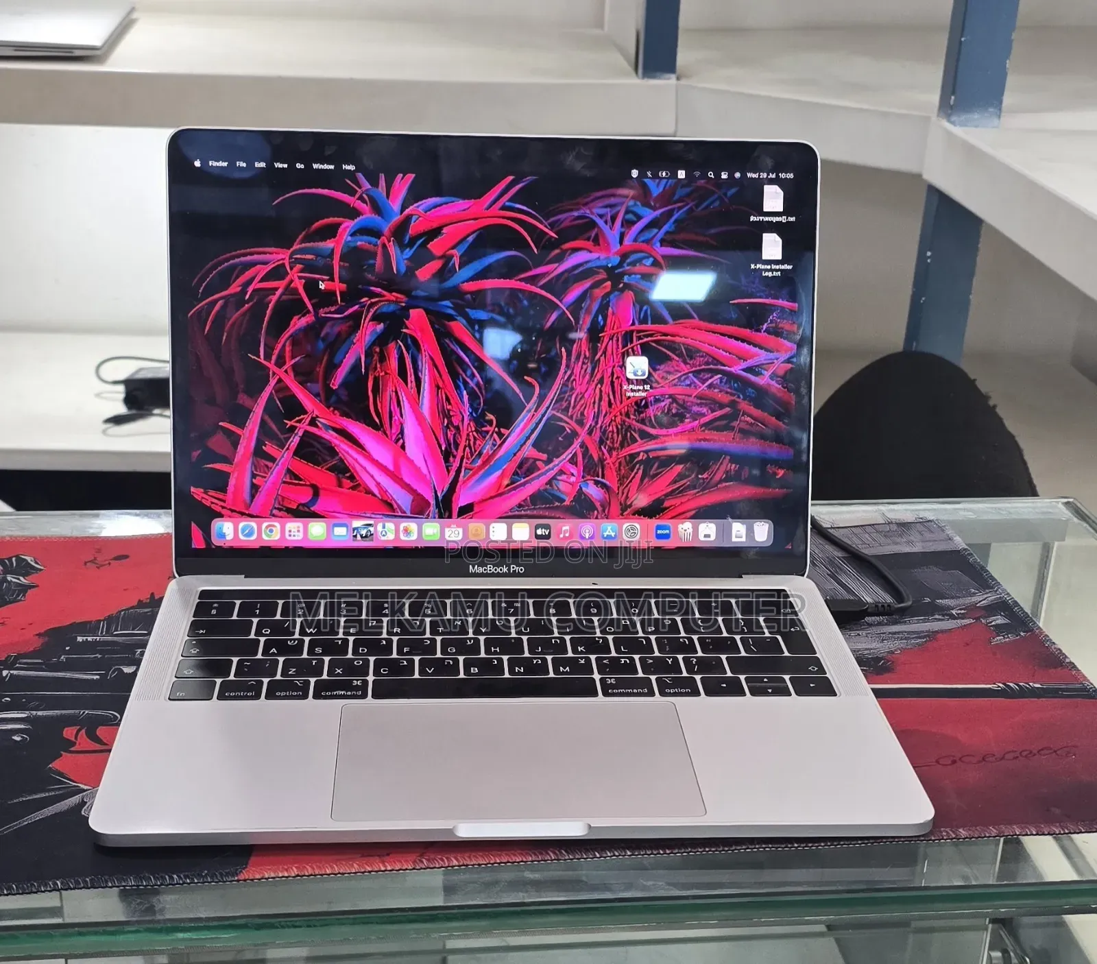 New Laptop Apple MacBook Pro 2018 16GB Intel Core i5 SSD 256GB