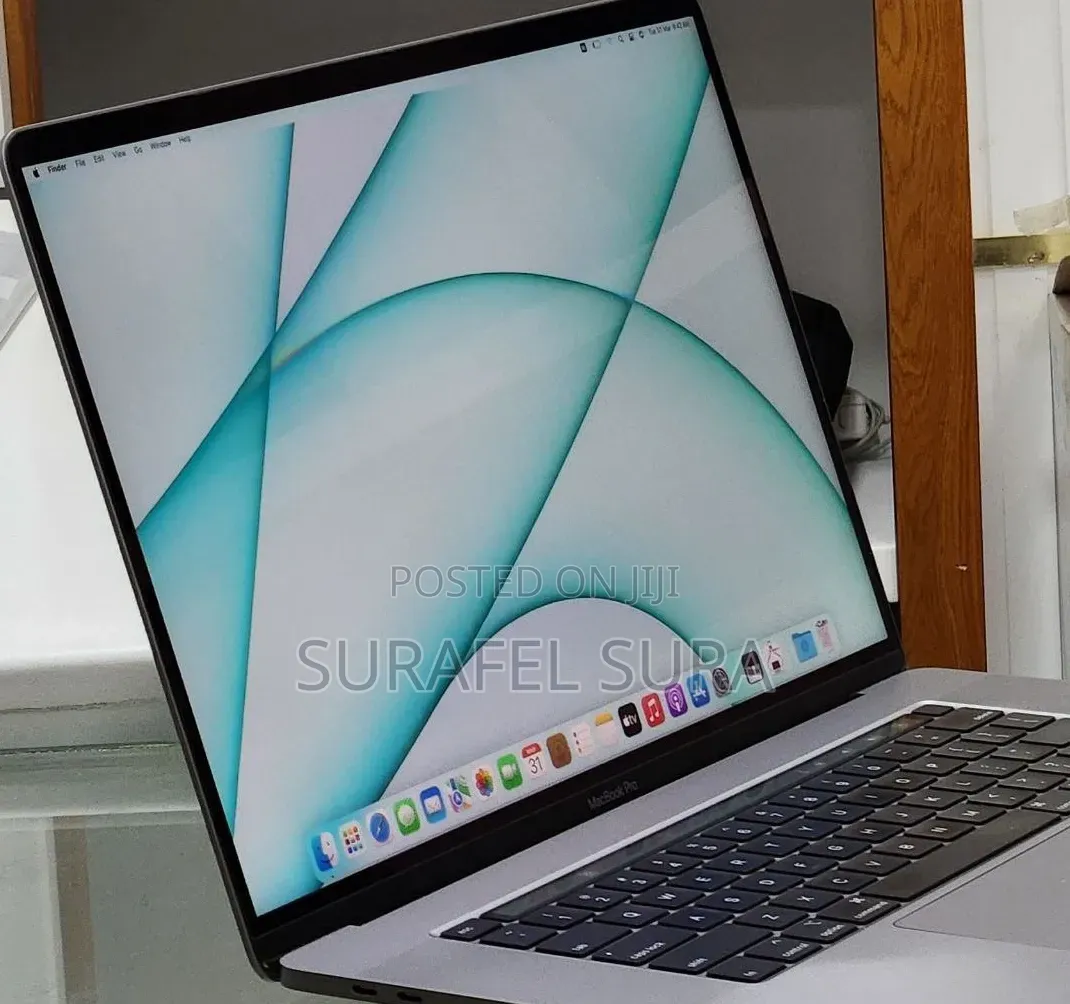 New Laptop Apple MacBook Pro 2019 64GB Intel Core i9 SSD 512GB