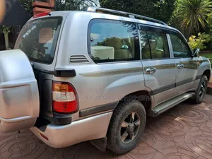 Toyota Land Cruiser 2006 Purple