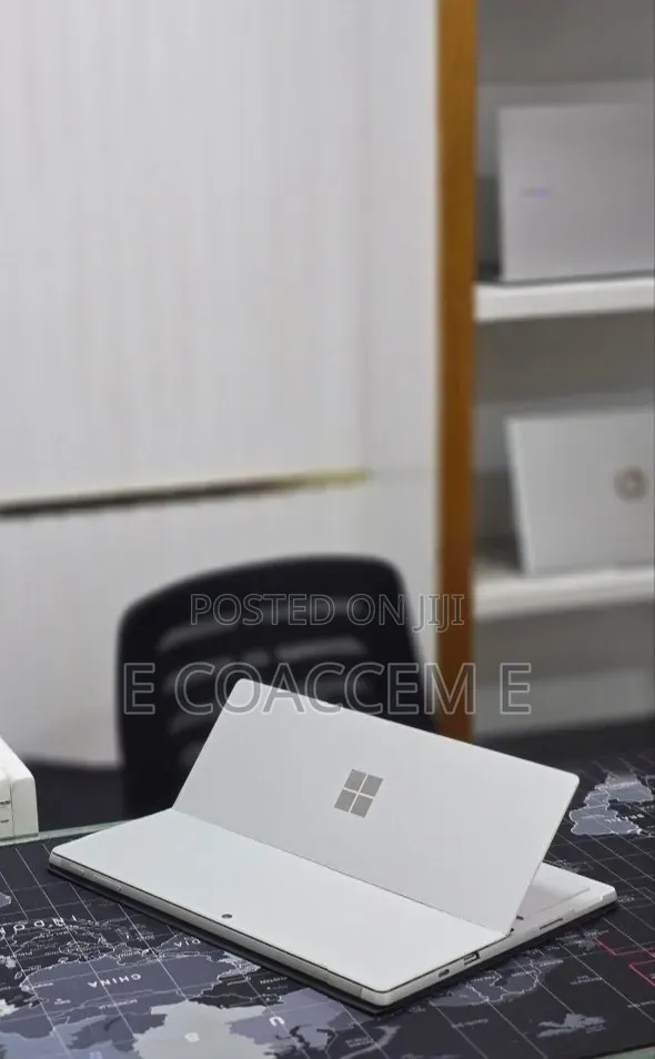 New Laptop Microsoft Surface 16GB Intel Core i5 SSD 256GB
