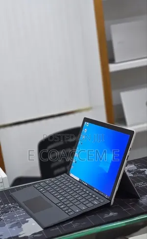 New Laptop Microsoft Surface 16GB Intel Core i5 SSD 256GB