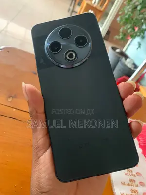 Tecno Spark 30 128 GB Silver