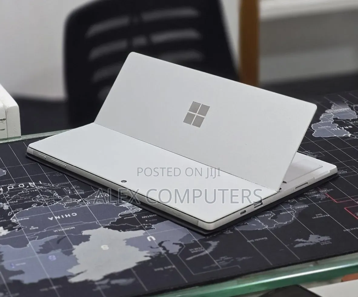 New Laptop Microsoft Surface 16GB Intel Core i7 SSD 256GB