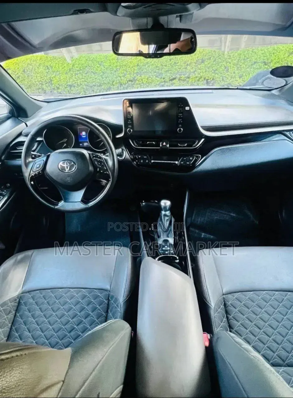 Toyota C-HR 2020 Silver