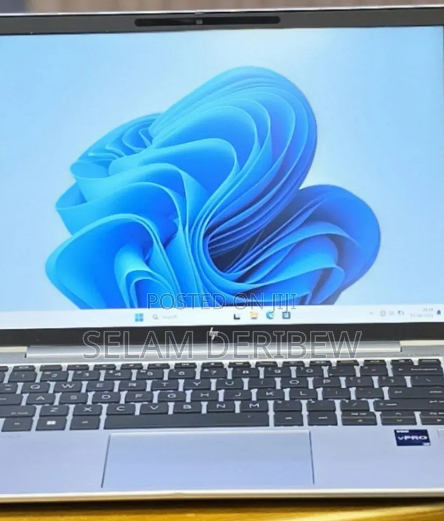 New Laptop HP EliteBook 830 16GB Intel Core i7 SSD 512GB