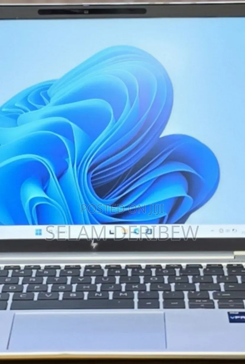 New Laptop HP EliteBook 830 16GB Intel Core i7 SSD 512GB