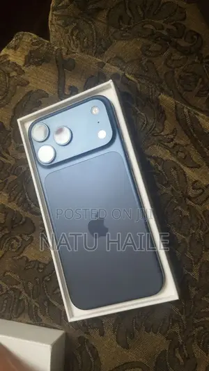 New Apple iPhone 17 Pro Max 256 GB Blue