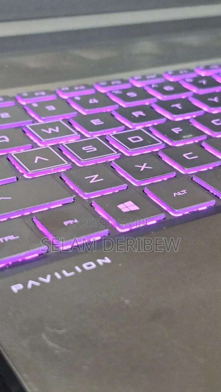 New Laptop HP Pavilion 13 8GB AMD Ryzen 5 SSD 512GB