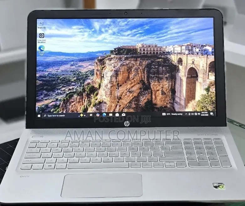 New Laptop HP Envy x360 12GB Intel Core i5 HDD 1T