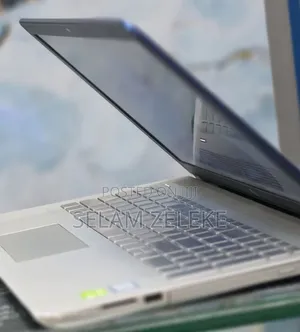 New Laptop HP 12GB Intel Core i7 HDD 1T