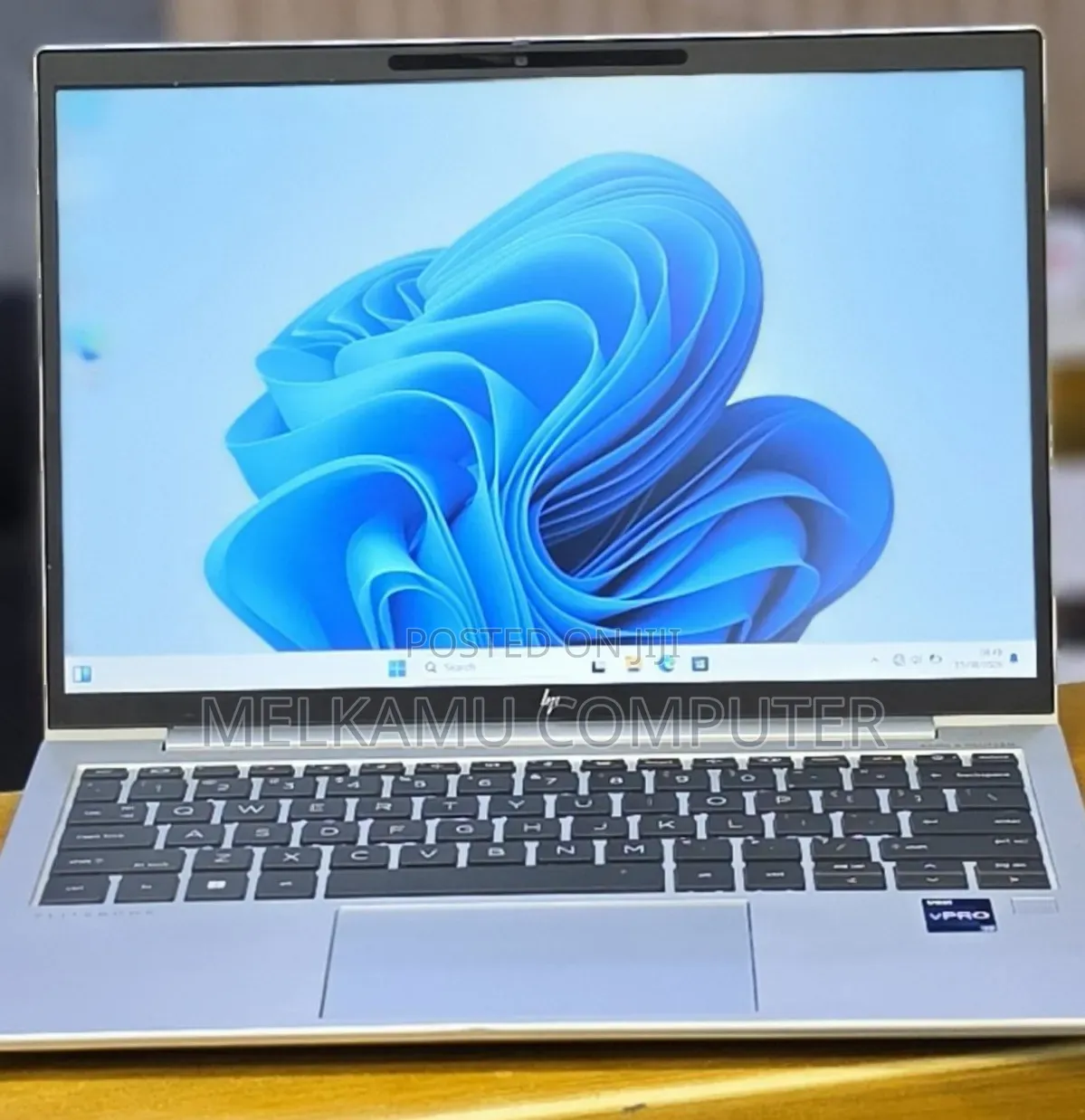 New Laptop HP Elitebook 830 G11 16GB Intel Core i7 SSD 512GB