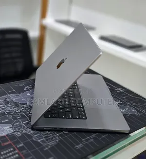 New Laptop Apple MacBook Pro 2021 M1 Max 32GB Apple M1 Max SSD 512GB